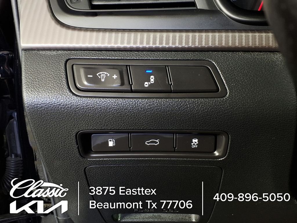 Used 2019 Black Hyundai Sport image 24