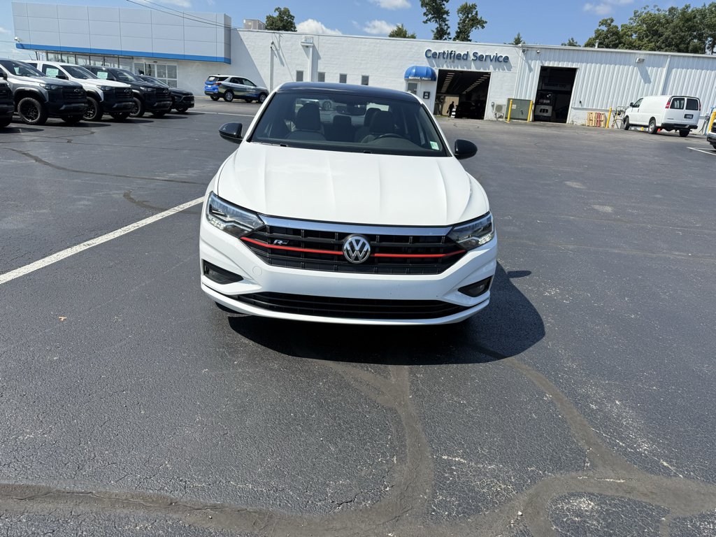 Used 2019 White Volkswagen 1.4T R-Line image 9