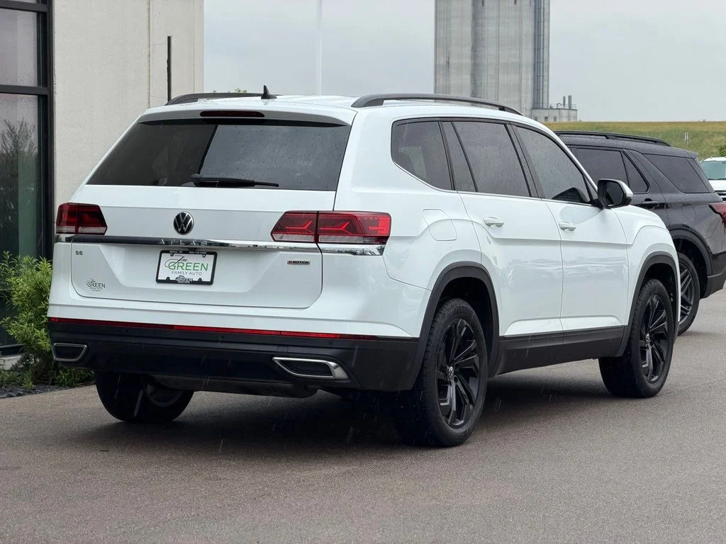 Used 2021 White Volkswagen 2.0T SE w/Technology image 5