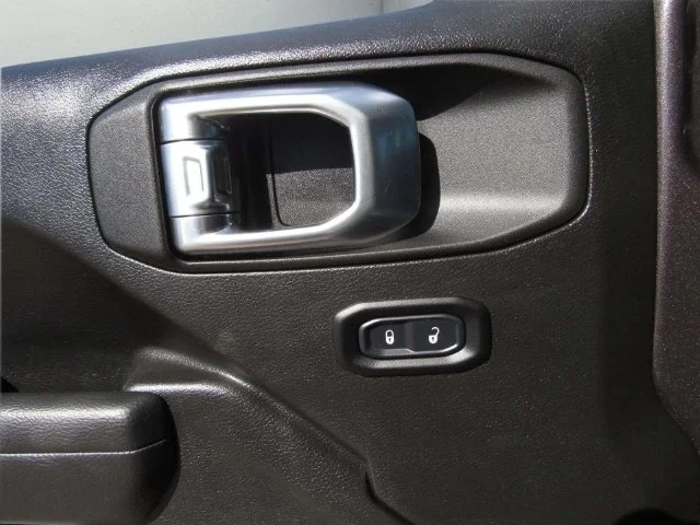 Used 2026 Crystal Metallic Jeep Sport image 23