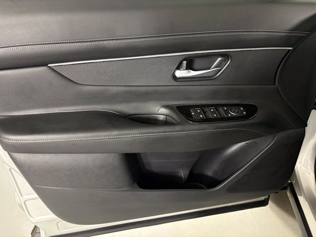 Used 2025 Silver Nissan SV image 14