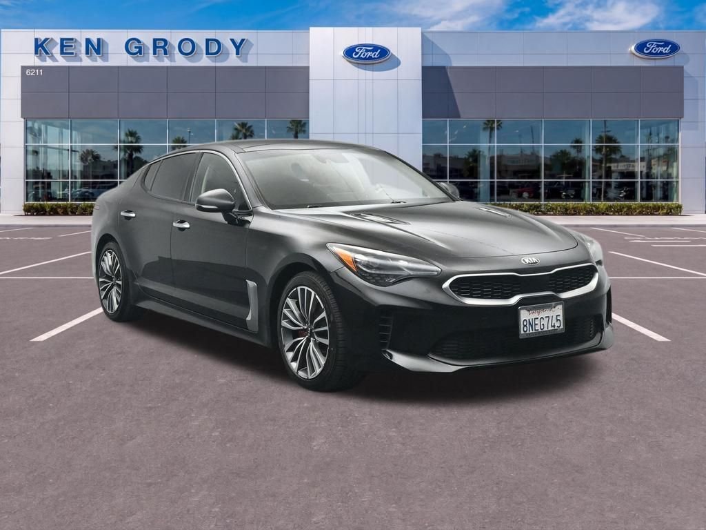 Used 2019 Black Kia Premium image 1