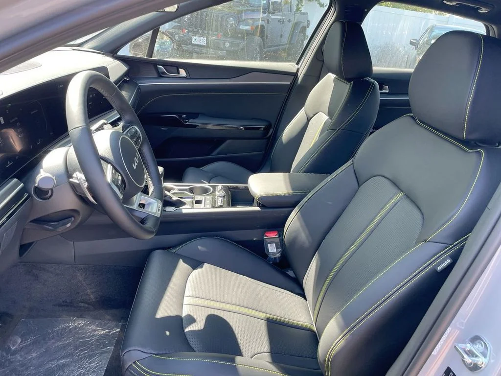 New 2026 Wolf Gray Kia GT image 38