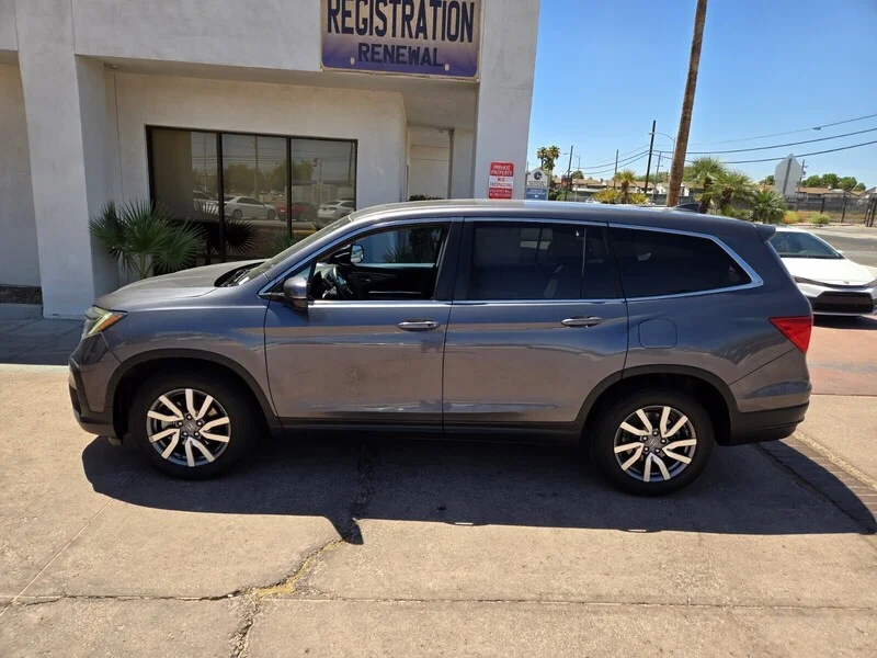 Used 2019 Gray Honda EX-L image 2