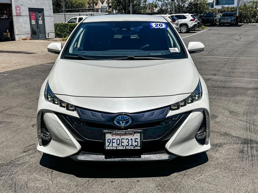 Certified Used 2020 White Toyota Limited image 2