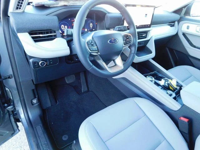 2026 Ford Explorer Active - Photo 14
