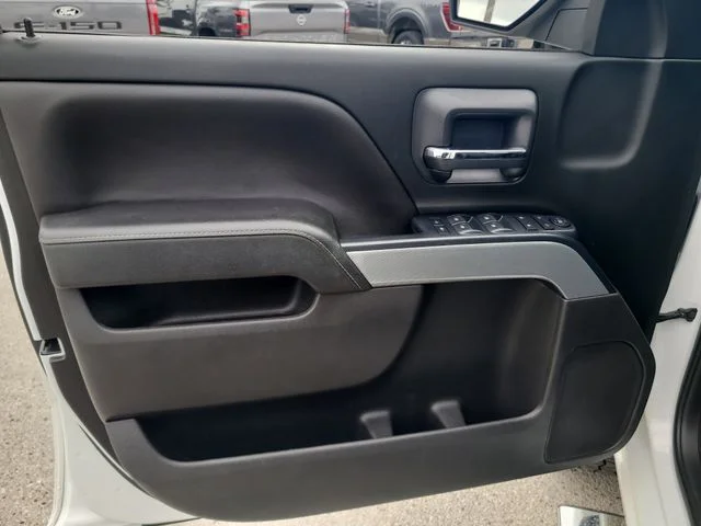 Used 2018 White Chevrolet LT image 16