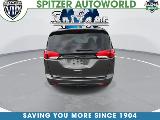 Used 2019 Gray Chrysler Touring Plus image 13