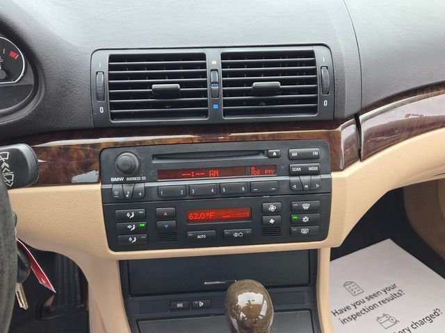 Used 2005  BMW 330i image 17