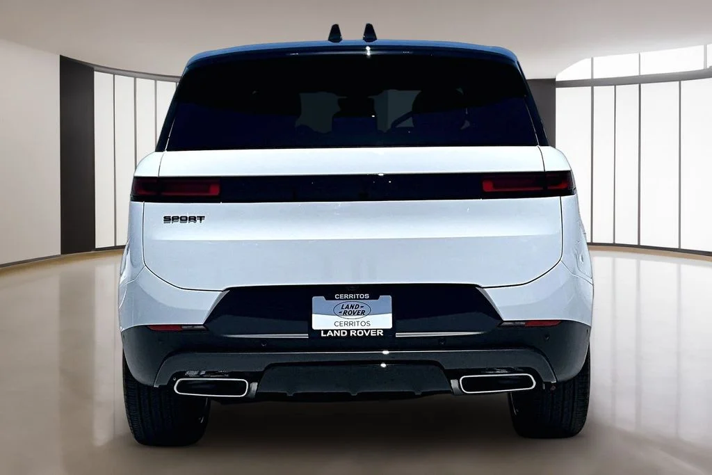 New 2026 White Land Rover SE image 4