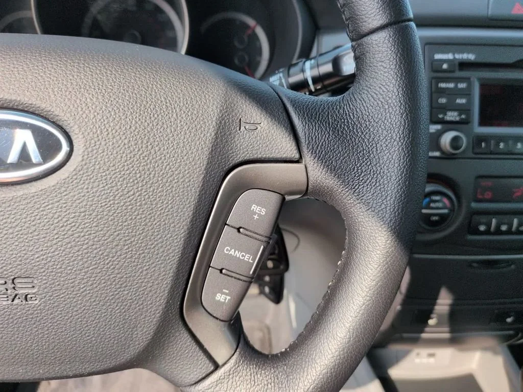 Used 2009 Gray Kia EX image 23