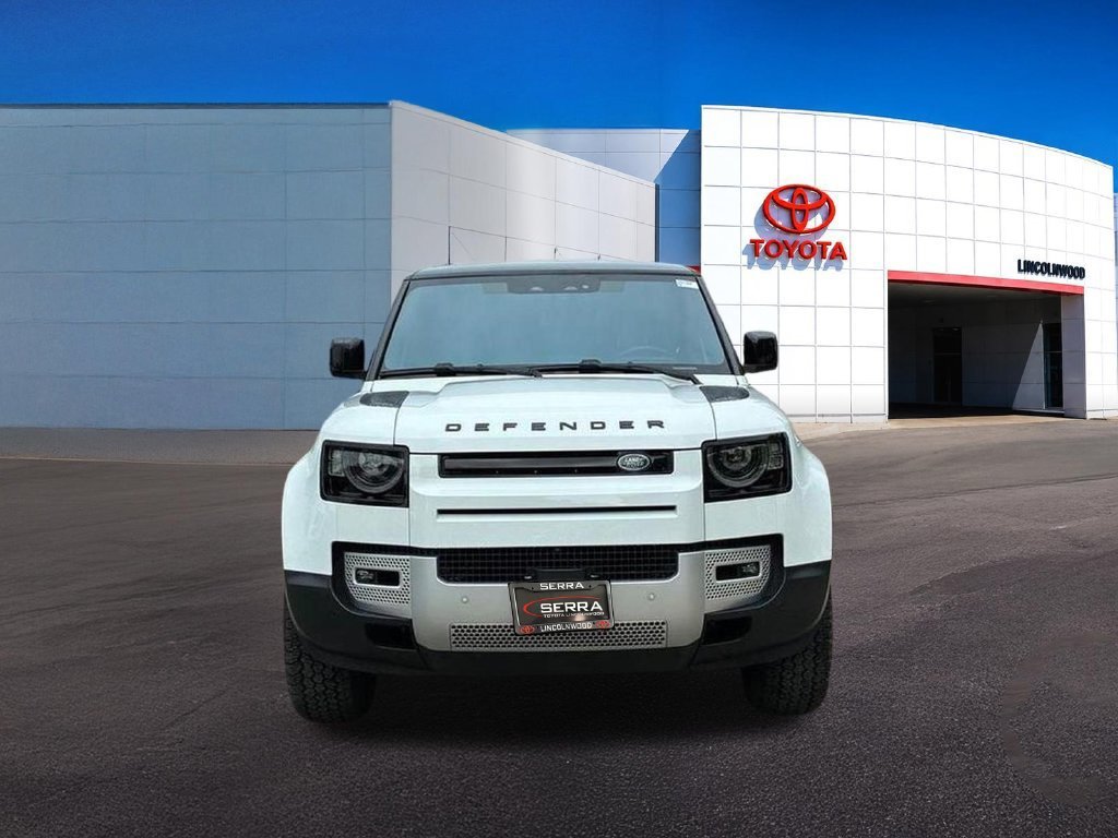 Used 2022 White Land Rover S image 8