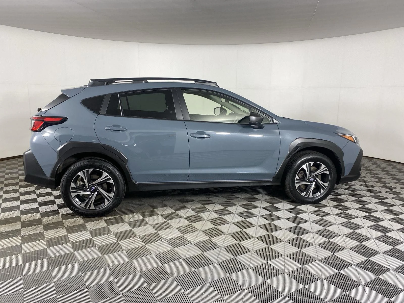 Used 2024 Offshore Blue Metallic Subaru Premium image 8