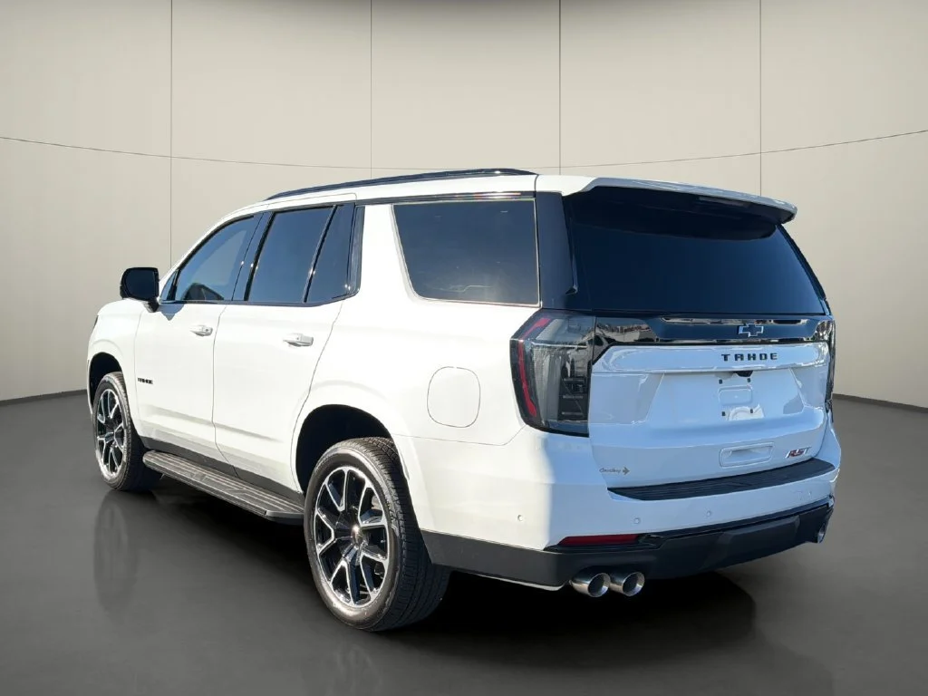 New 2026 Summit White Chevrolet RST image 5