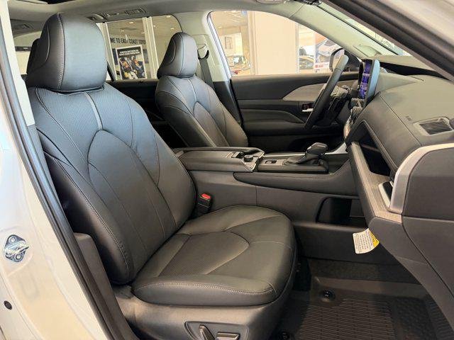 Certified Used 2026 WIND CHILL PEARL Toyota  image 61