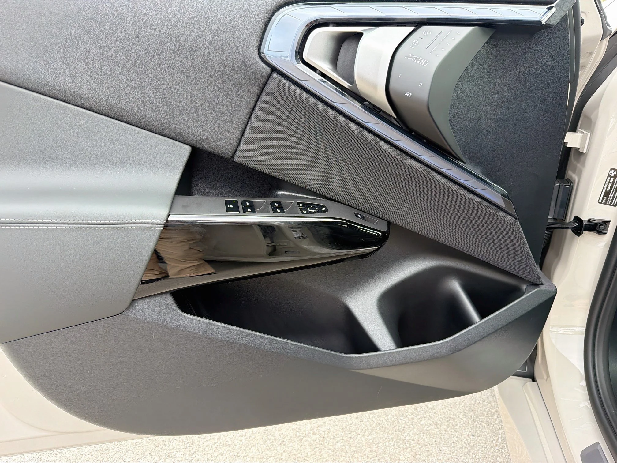 New 2026 Dune Grey Metallic BMW 30 xDrive image 22
