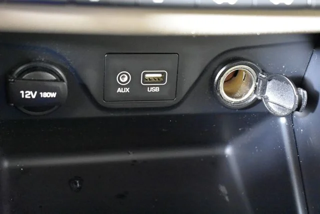 Used 2017 Black Hyundai SE Plus image 46