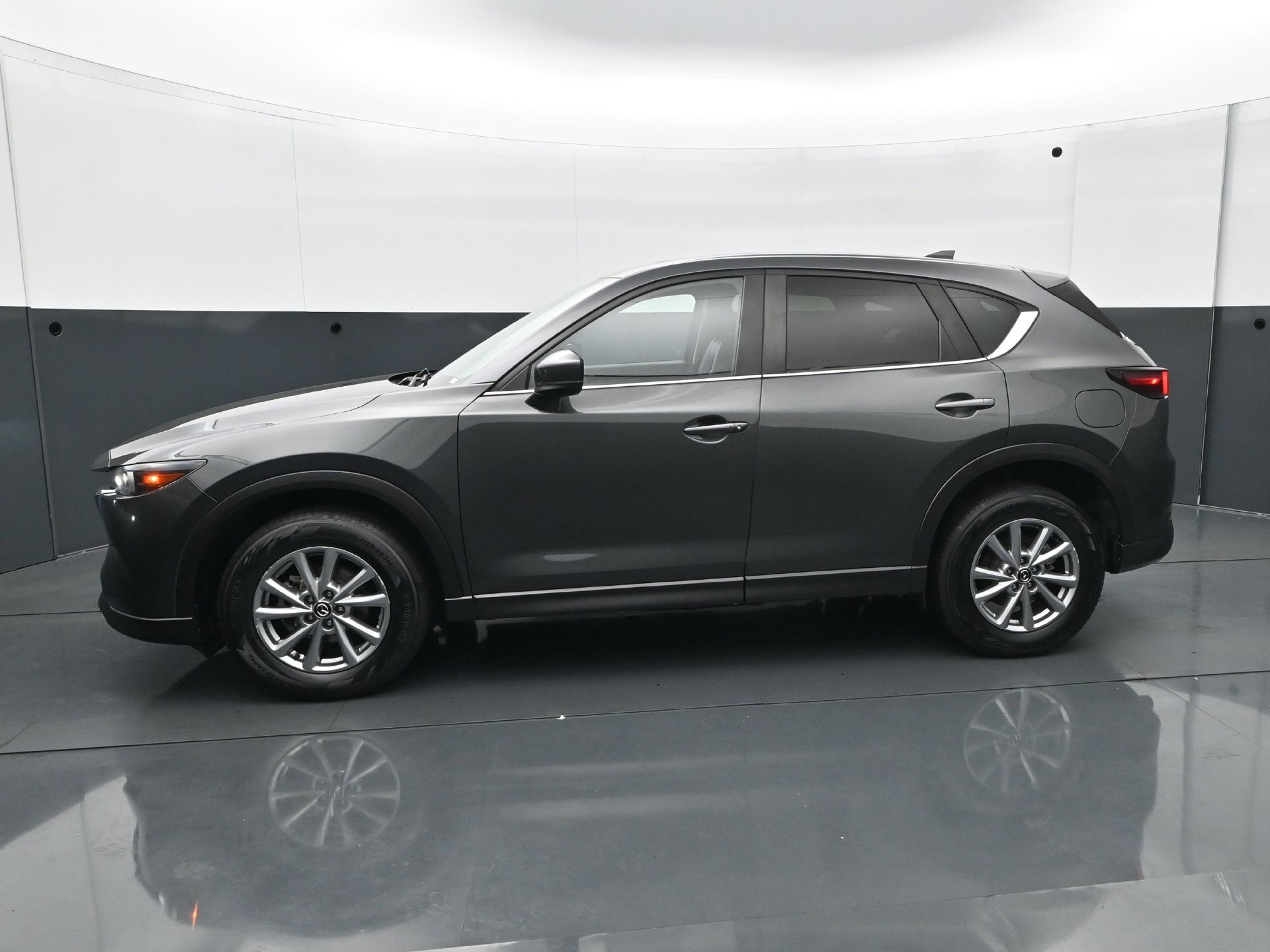 Used 2023 Machine Gray Metallic Mazda 2.5 S Preferred Package image 4