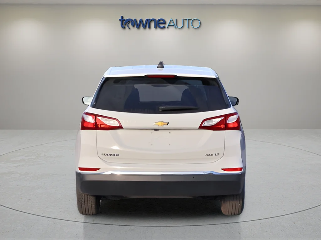 Used 2021 White Chevrolet LT image 4