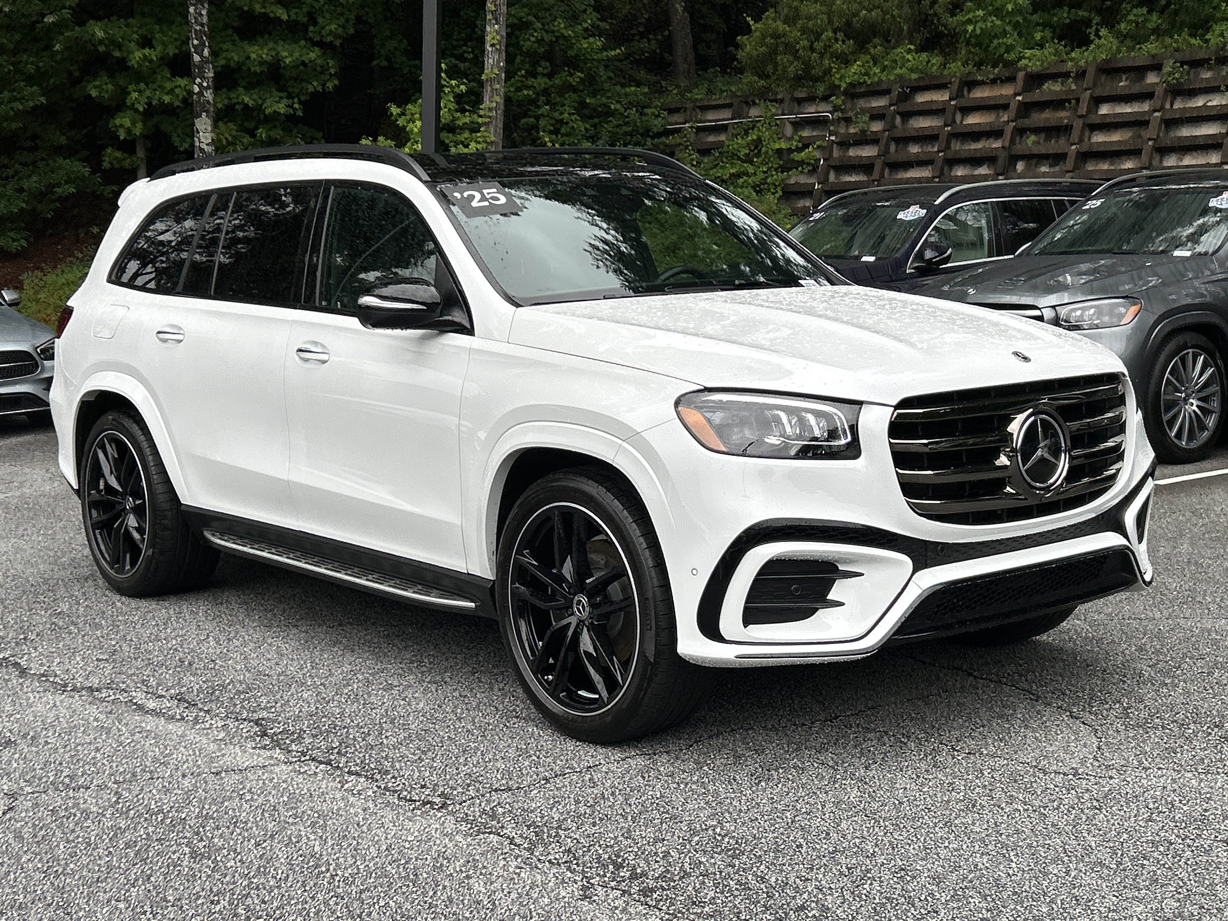 Certified Used 2025 MANUFAKTUR Moonlight White Metallic Mercedes-Benz GLS 450 4MATIC® SUV image 4