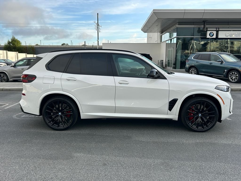 2026 BMW X5 M60i - Photo 6