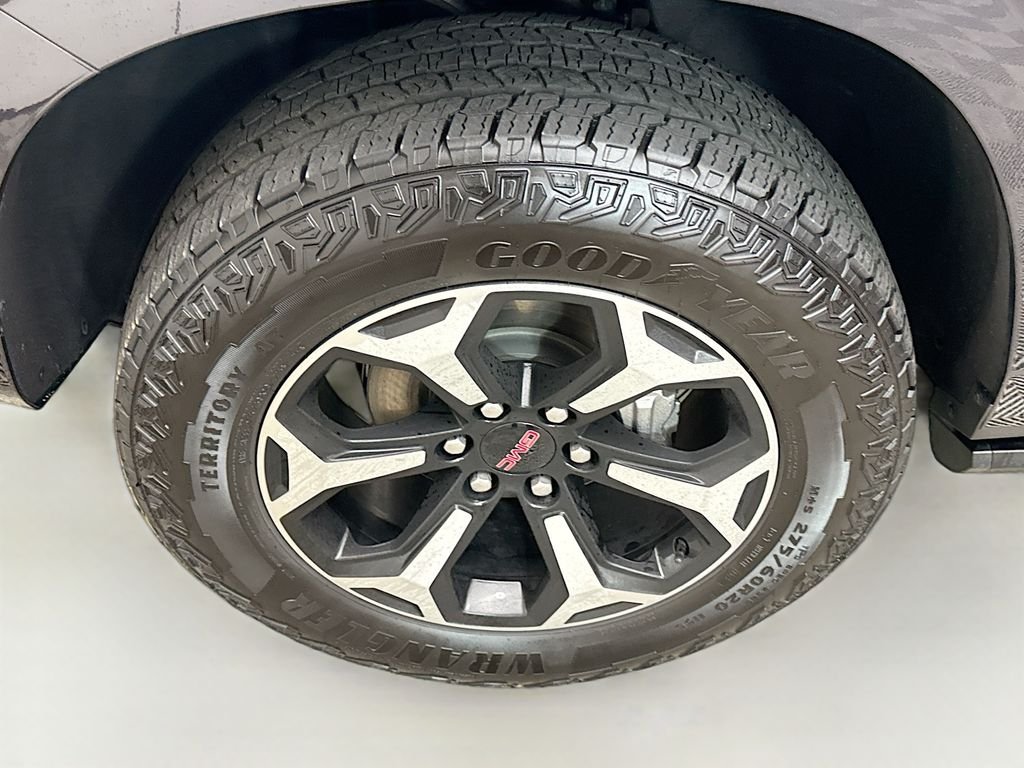 2025 GMC Yukon AT4 - Photo 35