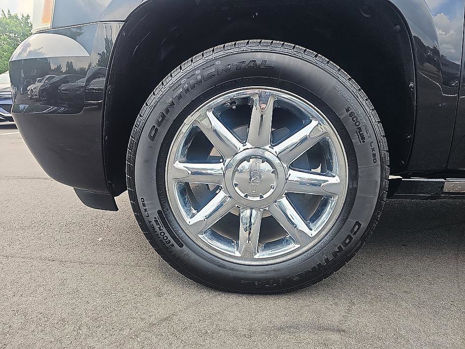Used 2011 Carbon Black Metallic GMC Denali image 9