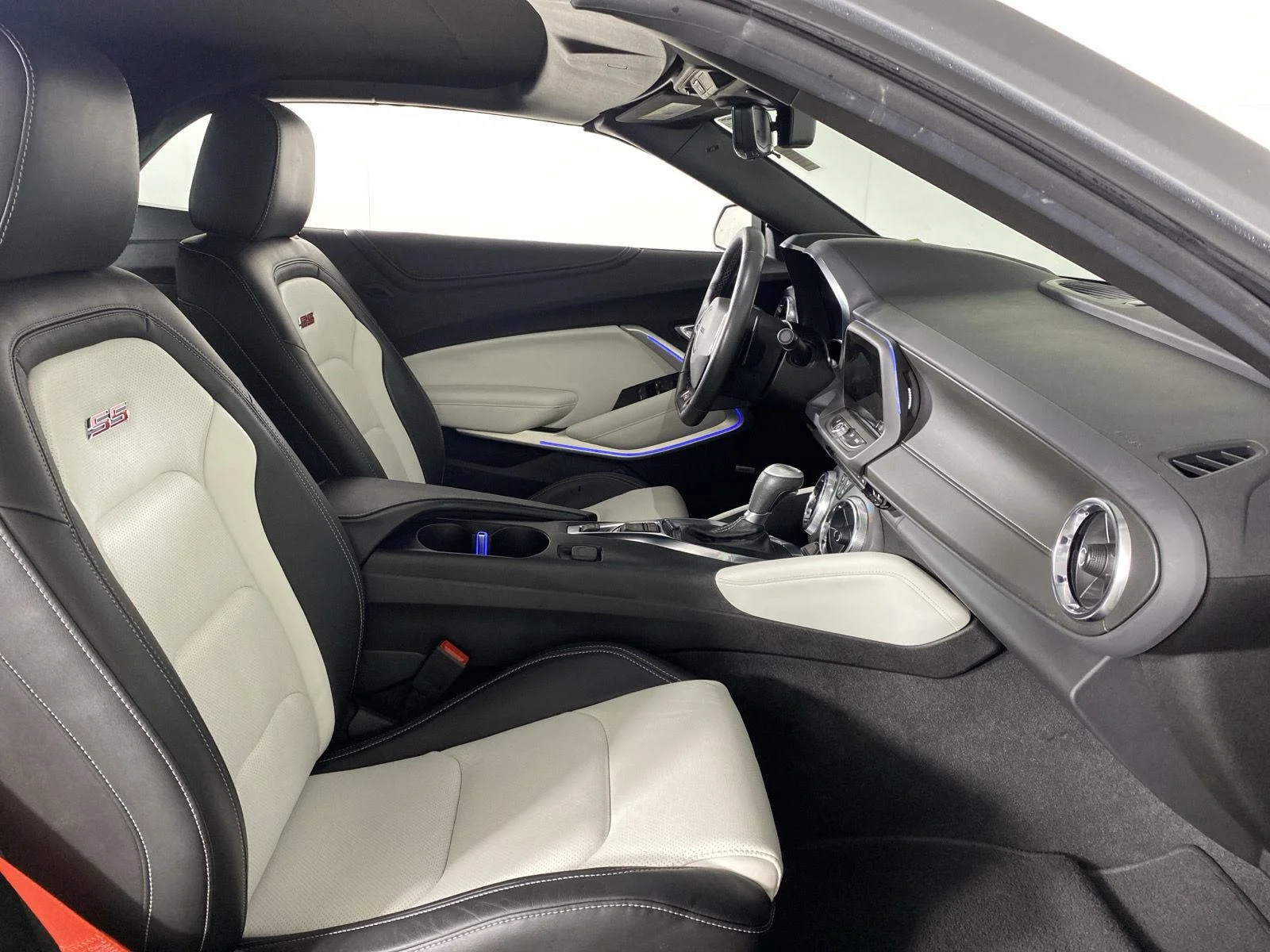 Used 2023 Sharkskin Metallic Chevrolet 2SS image 26