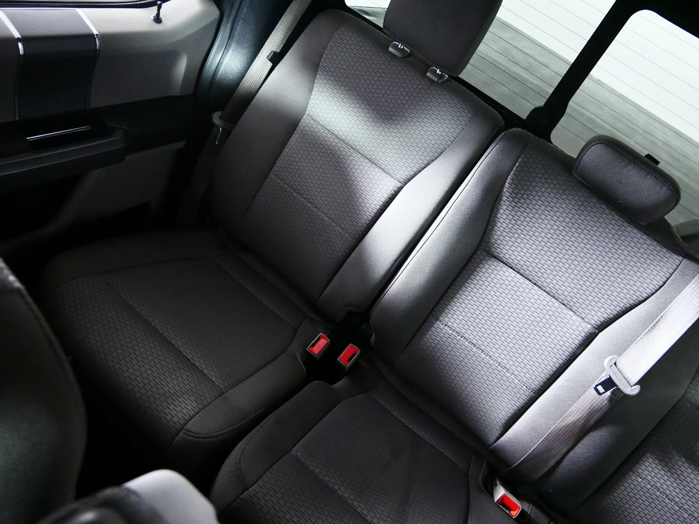 Used 2020 Agate Black Metallic Ford XLT image 12