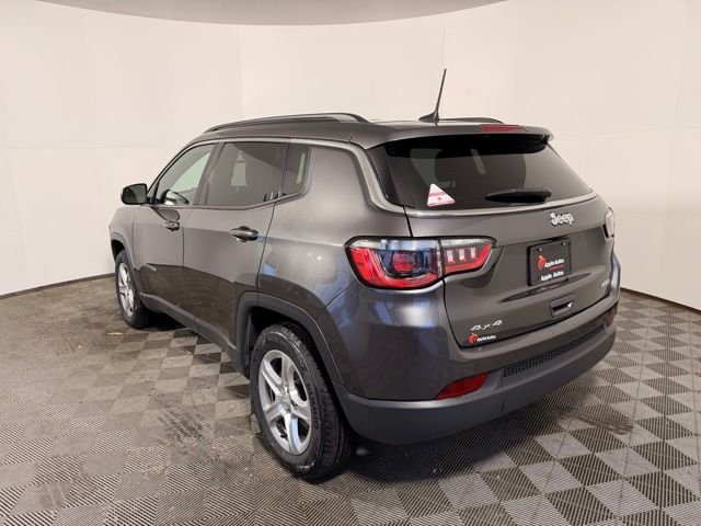 Certified Used 2023 Gray Jeep Latitude image 4