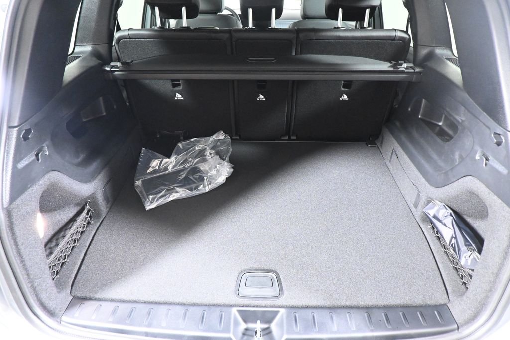 New 2026 Cirrus Silver Metallic Mercedes-Benz GLB 250 image 34