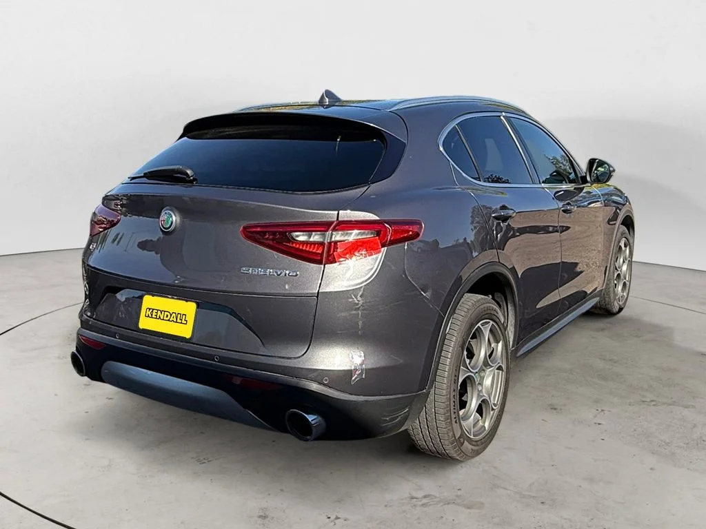Used 2018 Gray Alfa Romeo Base image 5