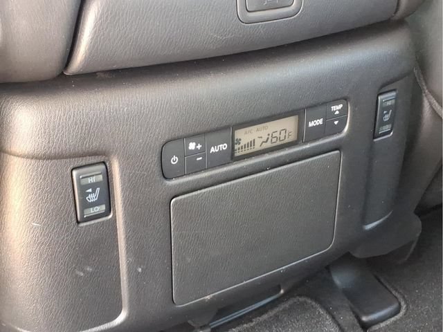 Used 2024 White Nissan Platinum 2WD image 18