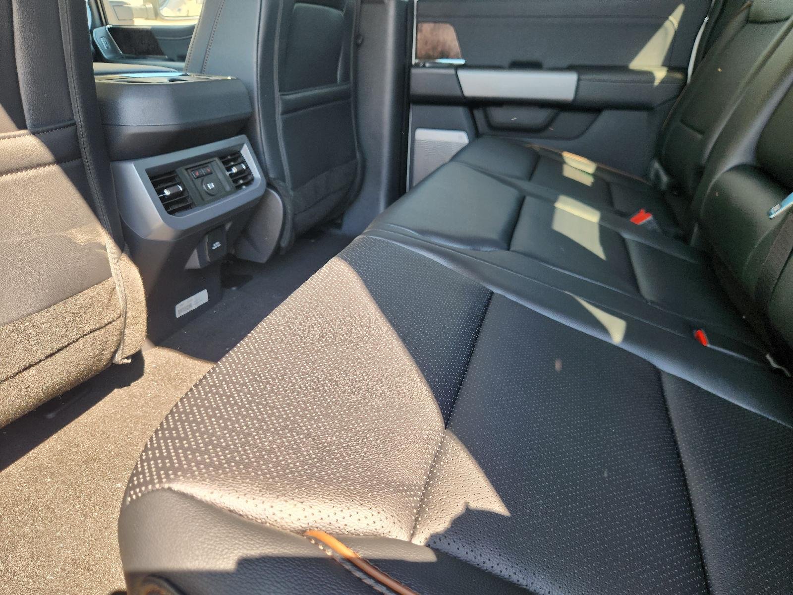 New 2026 Star White Metallic Tri-Coat Ford F-250® Lariat® image 23