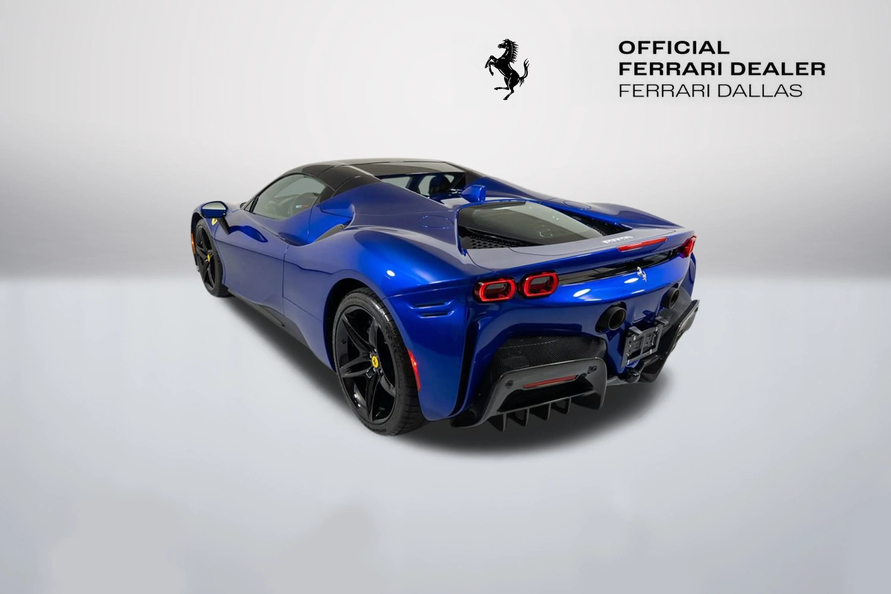 Used 2022 Extra Sample Ferrari Base image 15
