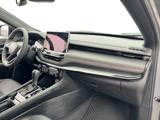Used 2023 Silver Jeep Trailhawk image 16