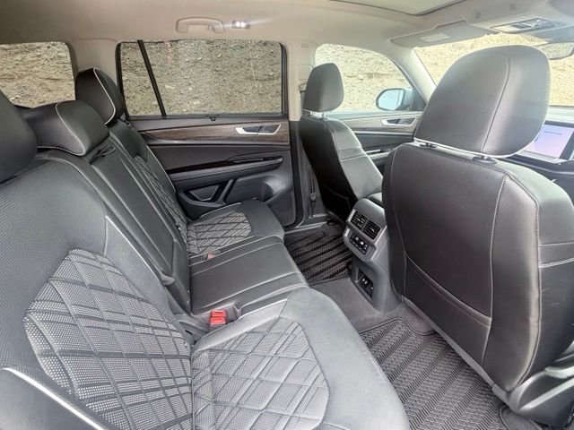 2024 Volkswagen Atlas SEL Premium R-Line - Photo 32