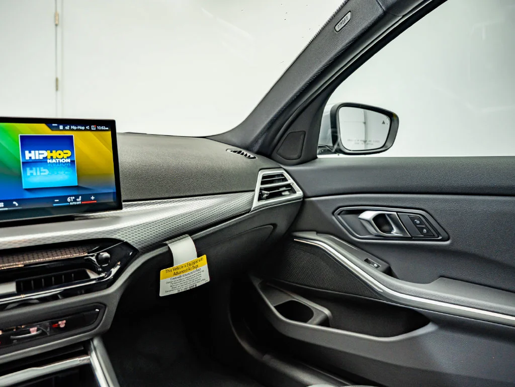 New 2026 Skyscraper Grey Metallic BMW 330i xDrive image 25