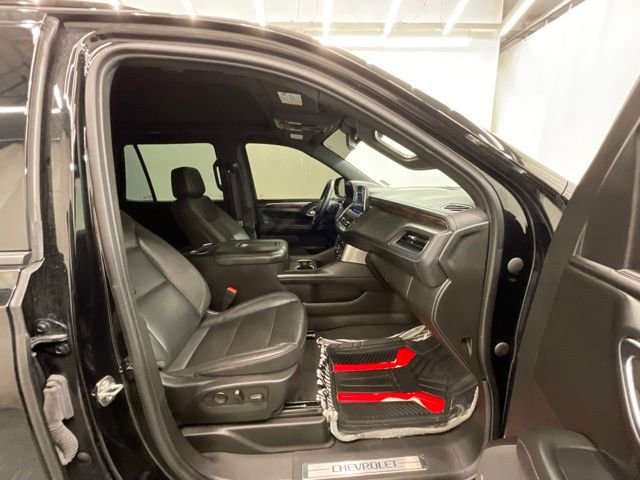 Used 2023 Black Chevrolet Z71 image 23