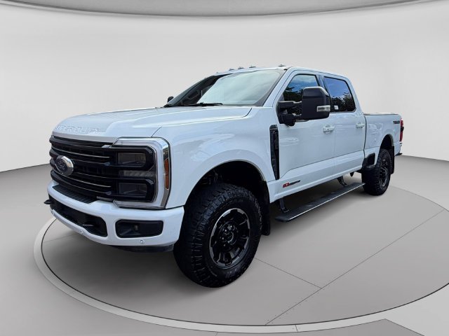 Used 2025 White Ford Platinum image 1