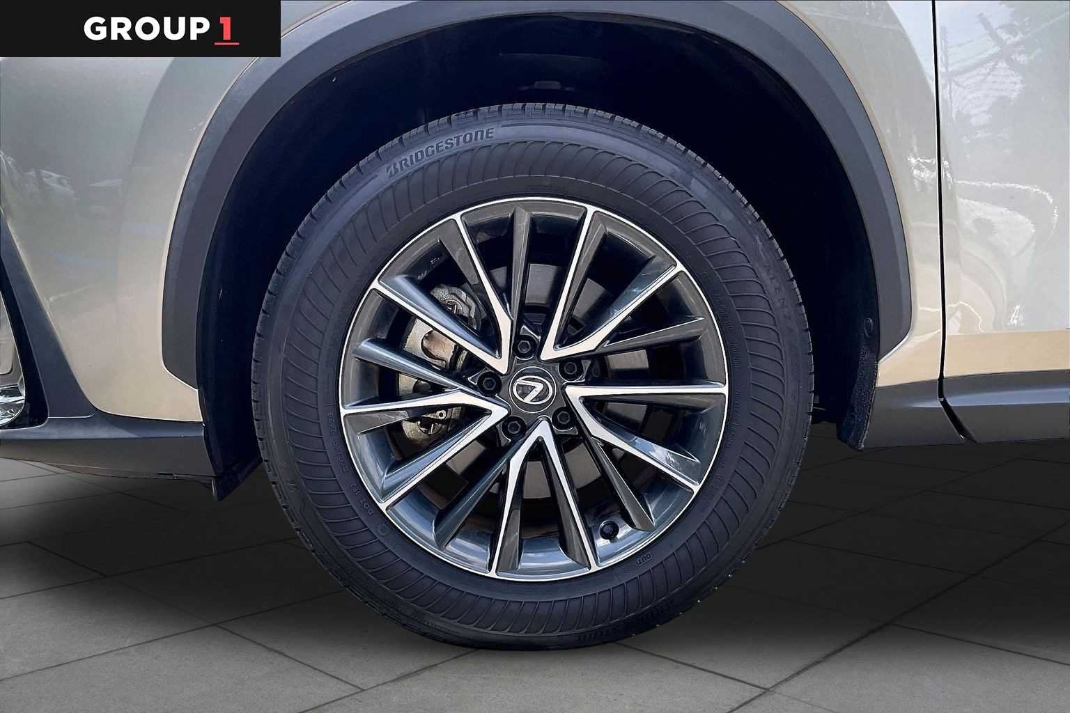 Used 2024 Atomic Silver Lexus Premium image 9