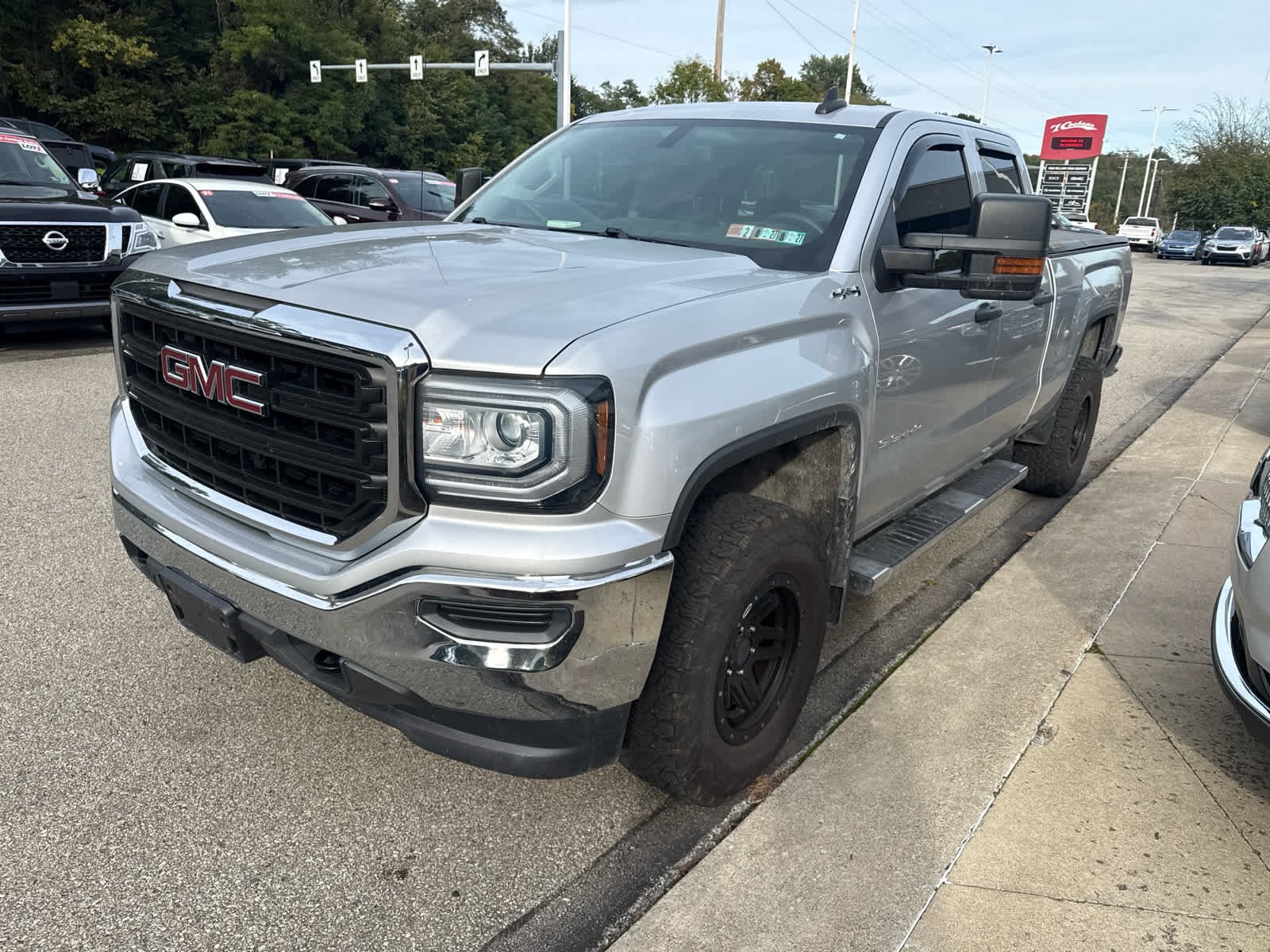 Used 2019 QUICKSILVER METALLIC GMC 4WD Double Cab image 3