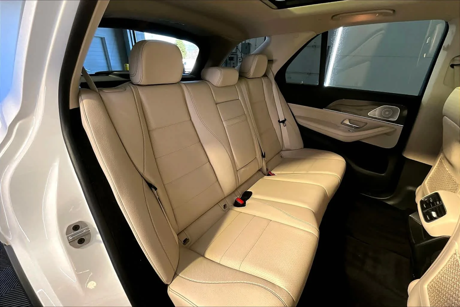Certified Used 2021 Polar White Mercedes-Benz GLE 350 image 19