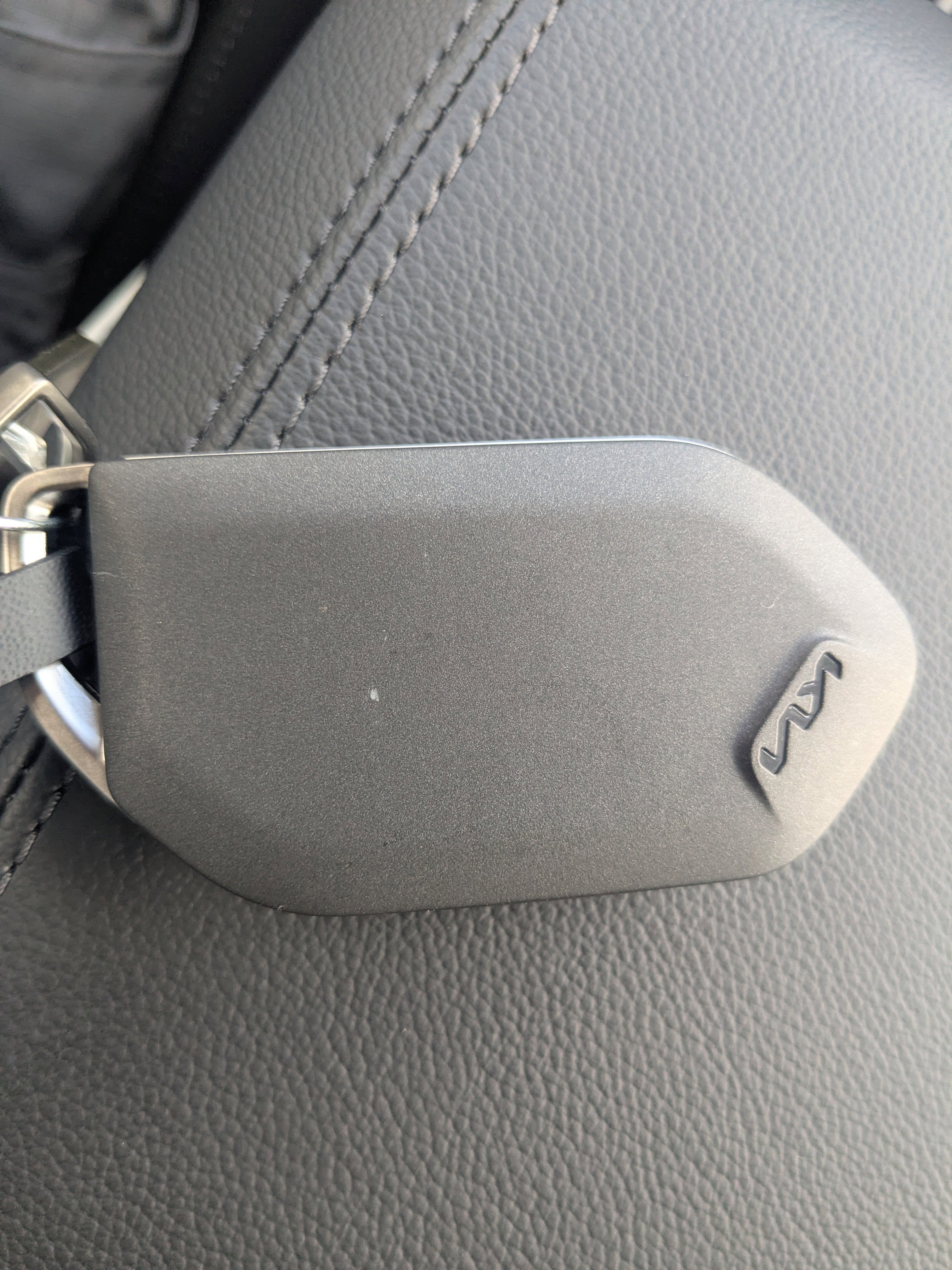 New 2026 Snow White Pearl Kia LX image 37