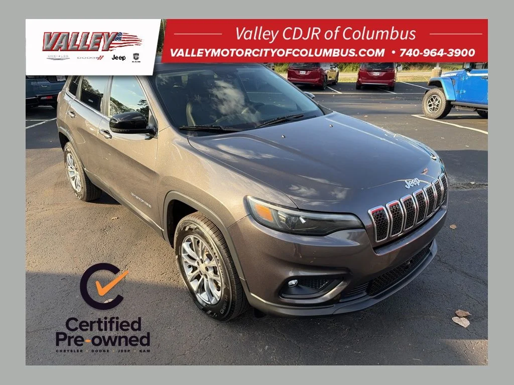 Certified Used 2022 Gray Jeep Latitude Lux image 1