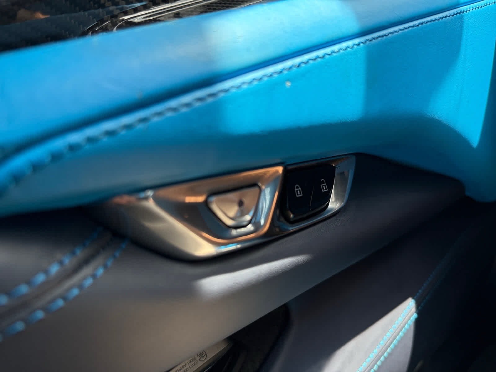 Used 2021 Rapid Blue Chevrolet 3LT image 28
