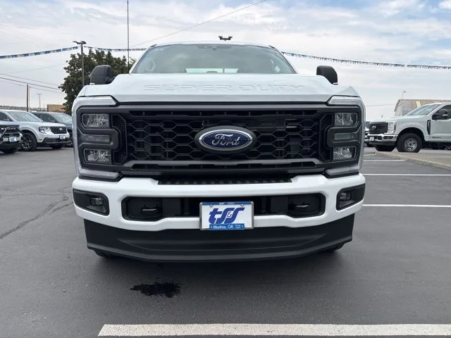 New 2026 White Ford XL image 4