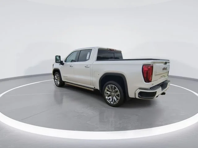 Used 2024 White GMC Denali image 6