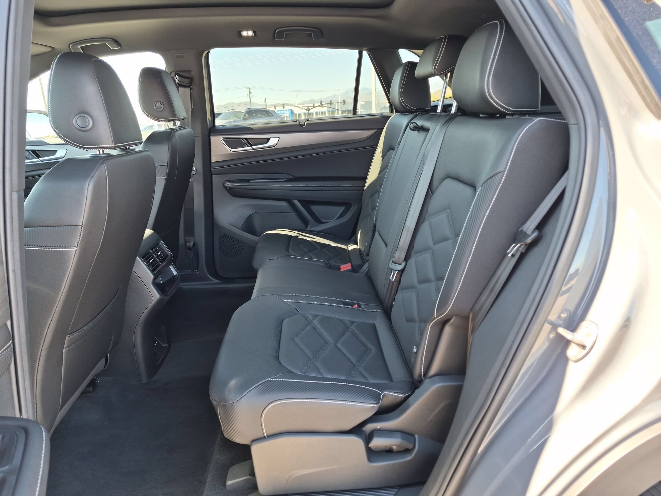 New 2026 Pure Gray Volkswagen 2.0T SE w/Technology image 15