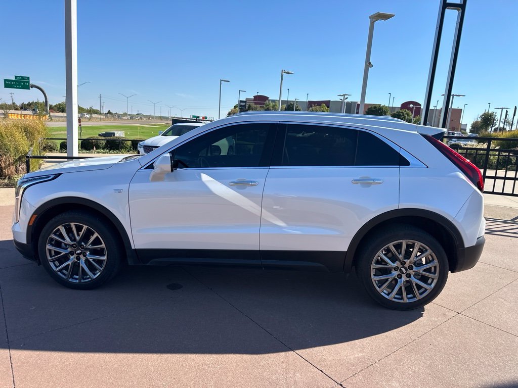 Used 2023 White Cadillac Luxury image 4